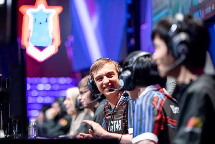 开云娱乐-Faker爆冷击败法国队，挺进下一轮引爆全场！的简单介绍-开云娱乐